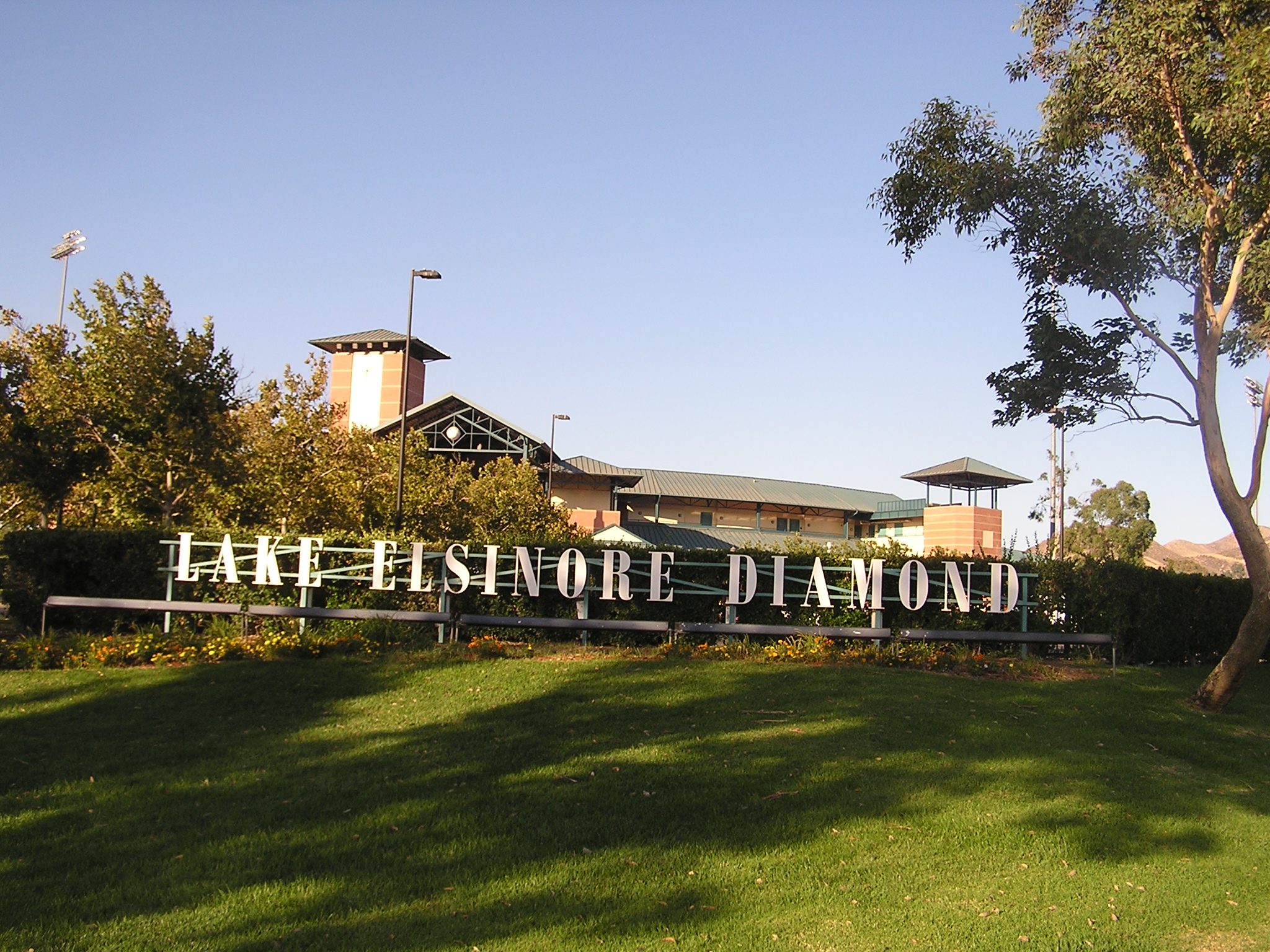 A simple greeting at the Lake Elsinore Diamond